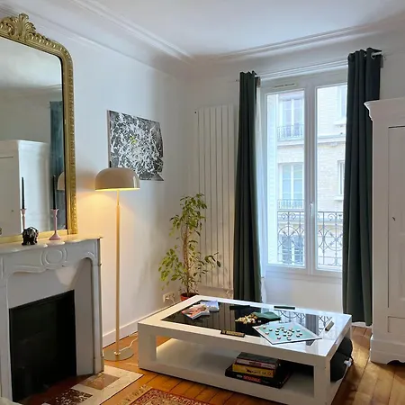 Апартаменты Lovely Haussmannian Flat In Montparnasse *